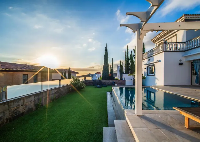 Вілла Zion Tenerife With Heated Pool Адехе