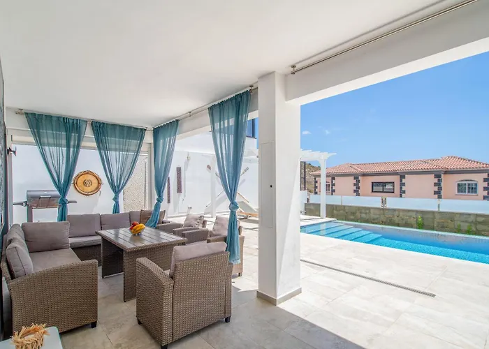 Вілла Zion Tenerife With Heated Pool Адехе