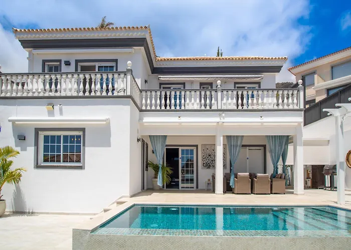 Вілла Zion Tenerife With Heated Pool Адехе