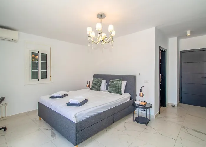 Вілла Zion Tenerife With Heated Pool